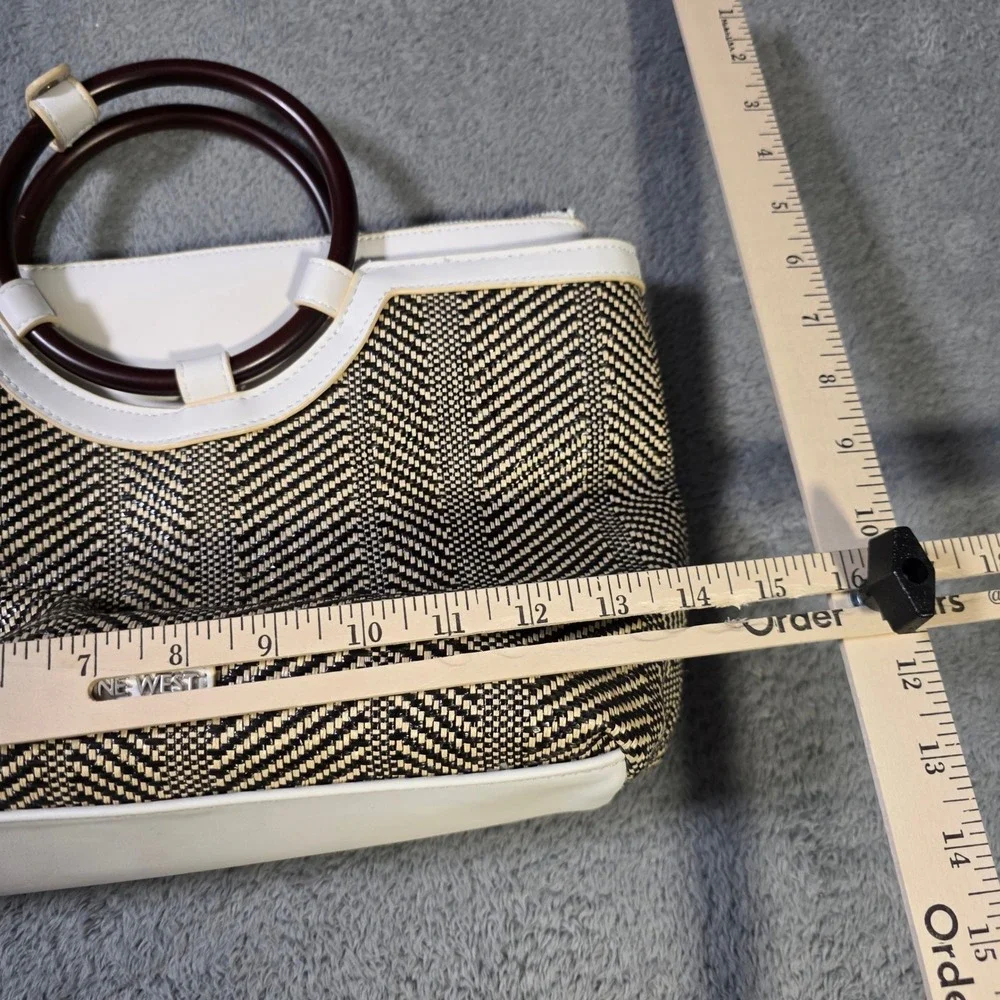 Nine West Womens Large Satchel Black White‎ Woven Chevron Ring Handle Tote